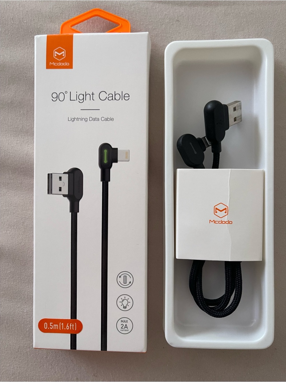 90° Lightning Charging Cable — Black